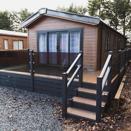 אוצ'טרארדר Atlas Ovation Lodge מראה חיצוני תמונה