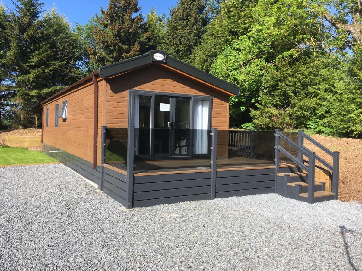 אוצ'טרארדר Atlas Ovation Lodge מראה חיצוני תמונה