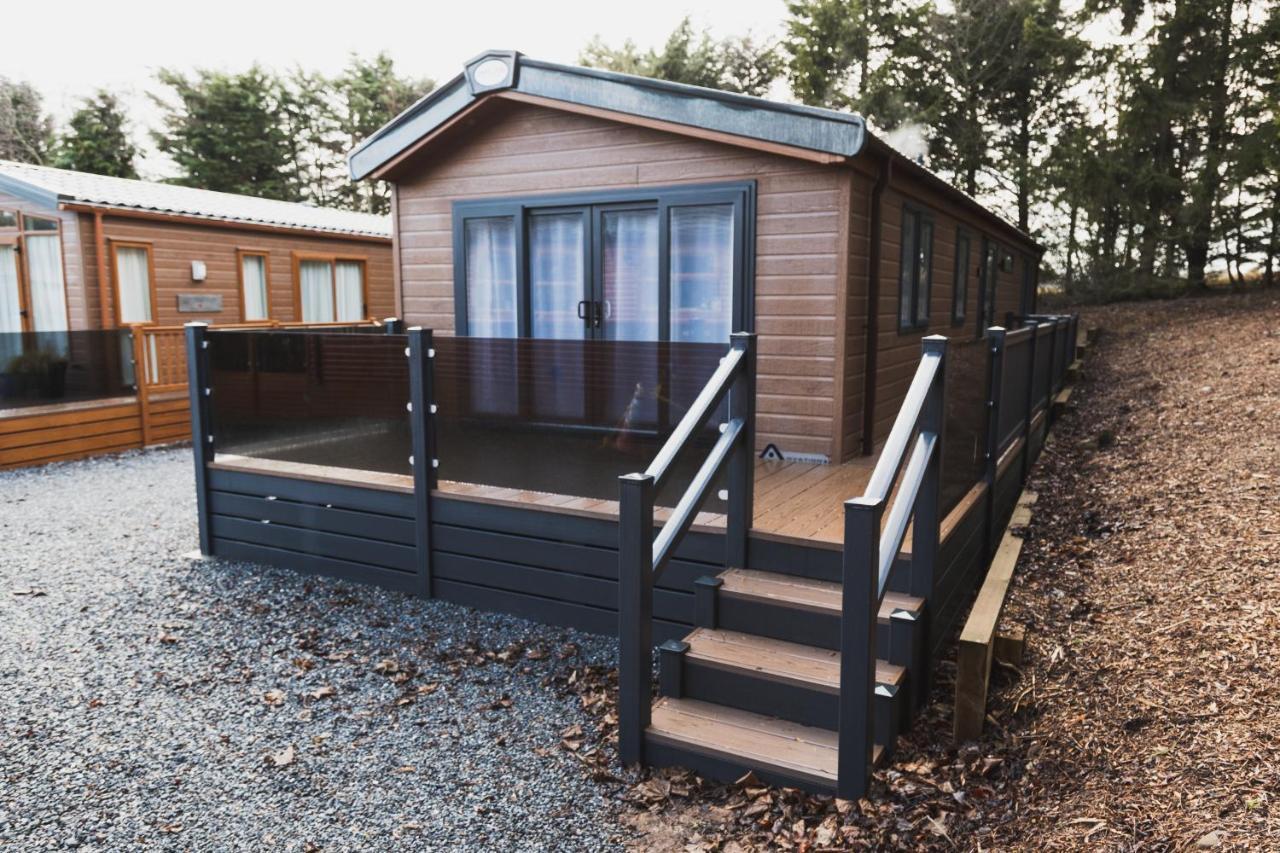אוצ'טרארדר Atlas Ovation Lodge מראה חיצוני תמונה